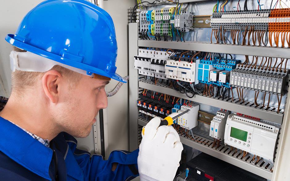 monteur électricien Saint-Maurice